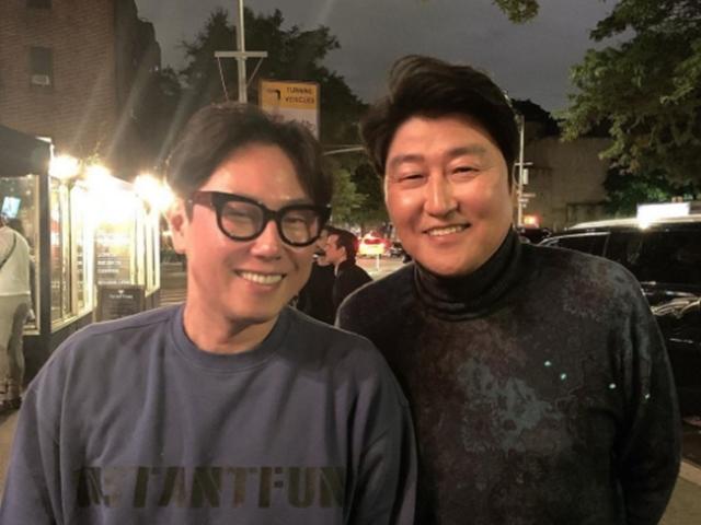 윤종신, '<strong>기생충</strong>' 봉준호 감독→송강호와 뉴욕서 깜짝 만남