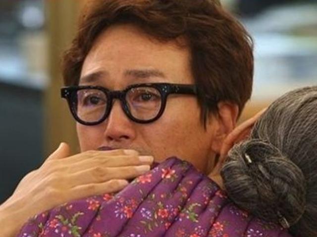 '밥은 먹고 다니냐' <strong>김정태</strong> "그간 간암 투병…가족들 고마워"