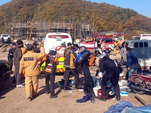 문중 시제 중 시너 뿌려 방화하고 음독…1명 사망·11명 부상(종합2보)