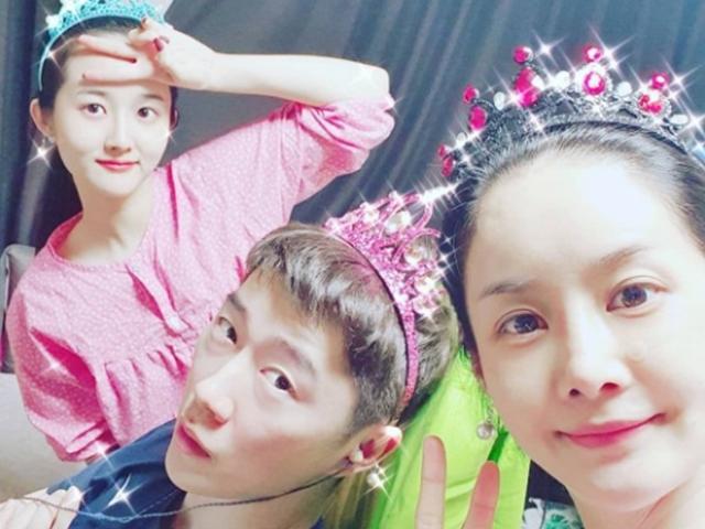 김가연♥<strong>임요환</strong>, 큰딸과 함께 왕관 대잔치..엄마 닮아 예쁘네