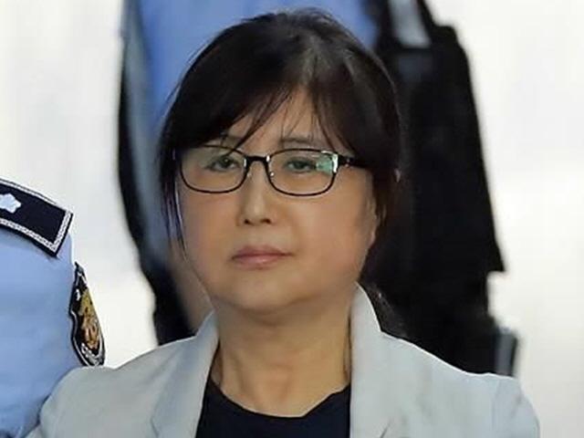 "동네 아줌마 같은 최순실…내 이름은 최서원" 언론사에 <strong>내용</strong><strong>증명</strong>