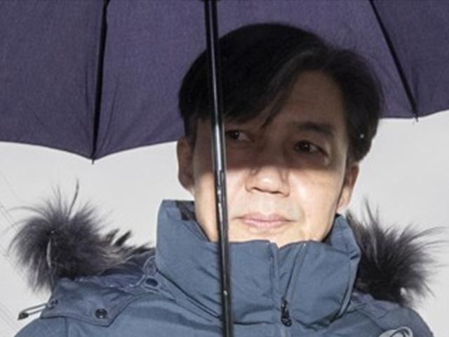<strong>조국</strong> '진술 거부' 입장 명확…검찰 수사에 영향 주나