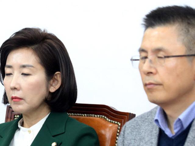 ‘물러나자’ 요구에… 황교안 "총선 패하면", 나경원 "패스트트랙 저지부터"