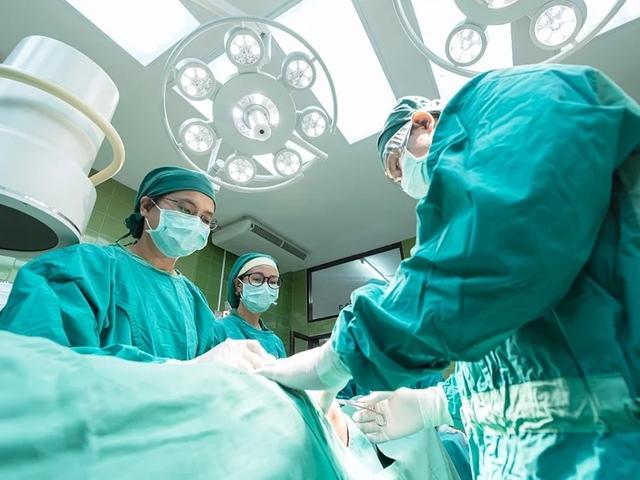 [스브스뉴스] "당장 꼭 필요한 것만 가입"…2030 보험료 가이드라인?