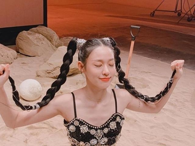 <strong>설현</strong>, 청순+귀여움 다 되는 만능 미모 “날 보러 와요”