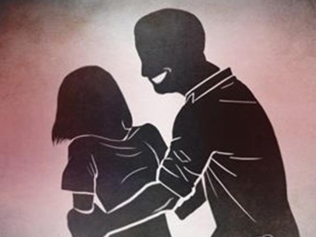 女 수십 명 성관계 몰카, 지인과 성폭행도…'대구 스타강사'의 몰락
