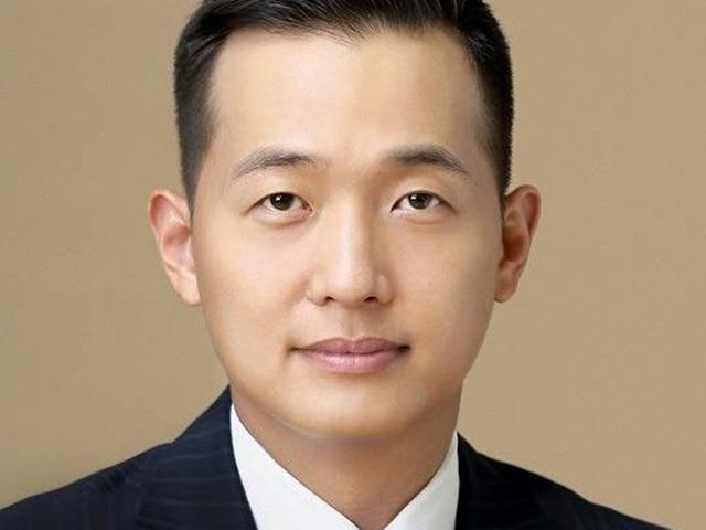 김승연 회장 장남 김동관 한화큐셀 부사장 승진 "성장 주도할 것"