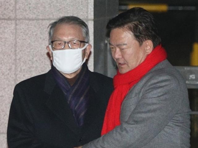 '왕실장' 김기춘 전 비서실장 구속기간 만료로 425일만에 석방