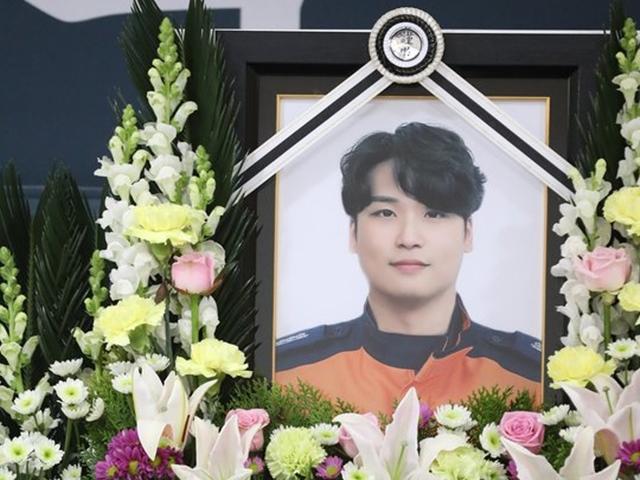 "아빠, 하늘나라에 잘 가세요" <strong>독도</strong> 소방대원 7살 아들의 인사