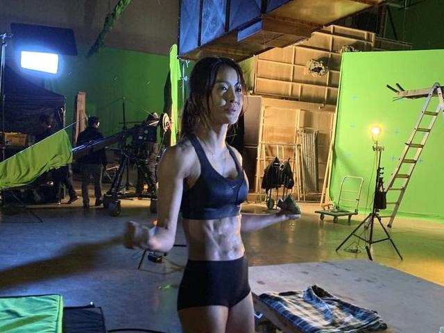 <strong>이시영</strong>, 운동선수도 갖기 힘든 복근x정석의 푸쉬업 '감탄'