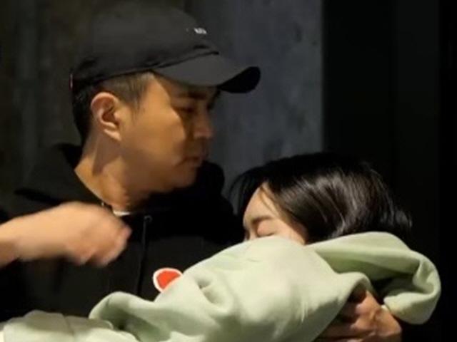 '<strong>연애의</strong> <strong>맛</strong>3' 정준, 김유지에 애정 폭발…"스킨십 욕망이 아니라" 웃음