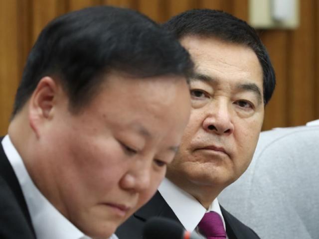 <strong>심재철</strong>, 문희상 의장 찾아 예산안 강행 항의…“정치적 중립 의무 지켜달라”