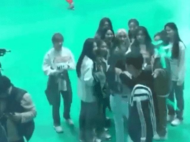 MBC <strong>아육대</strong> 스태프, ‘이달의 소녀’ 츄 머리채 잡아 논란