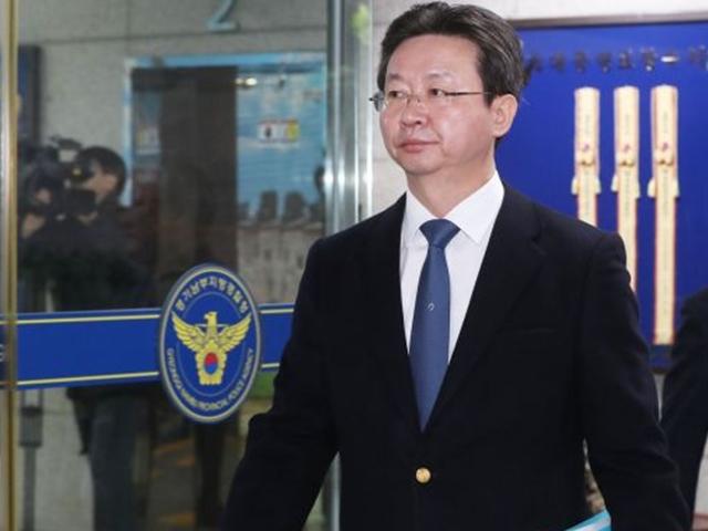 '이춘재 <strong>연쇄살인</strong>' 추가 확인…8차 사건 담당 검사·경찰관 정식 입건