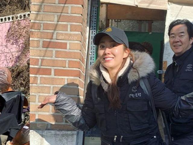 <strong>전혜빈</strong>, 연탄봉사로 전한 훈훈한 새댁 근황..해맑은 미소