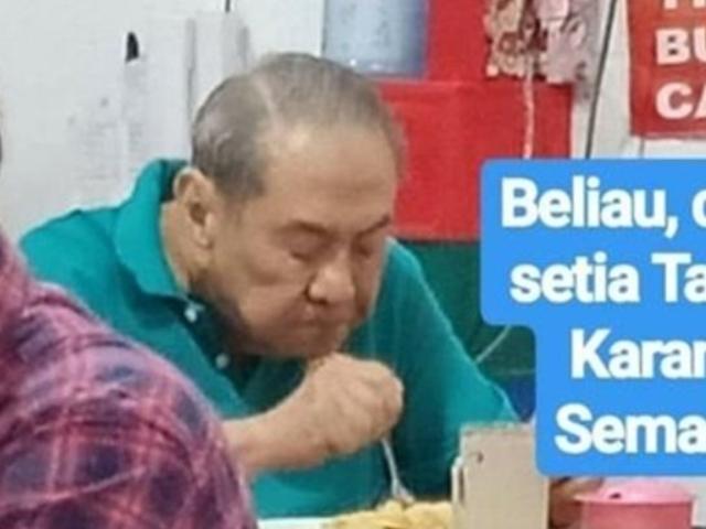 SNS에서 화제된 허름한 식당 '혼밥' 남성, 알고 보니...