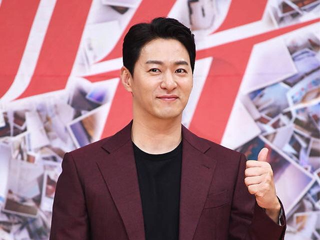 <strong>주진모</strong> <strong>휴대폰</strong> <strong>해킹</strong> 내용 유출?..."지라시 유포, 강경대응"