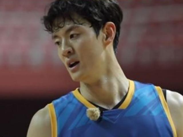 '핸섬타이거즈' 문수인, 첫방부터 화제성 씹어먹은 특급 에이스