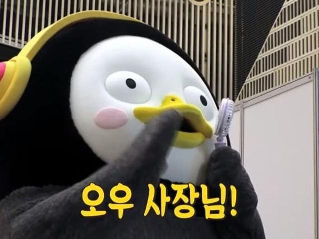 "살다살다 EBS사장 처음 찾아봤다" 펭수 사랑 한 몸에 받은 이 분