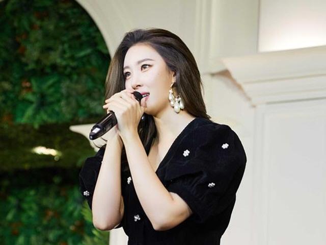 선미, 팬 커플 <strong>결혼식</strong>에 <strong>축가</strong> 선물 “내 생애 이런 날이 오다니!”