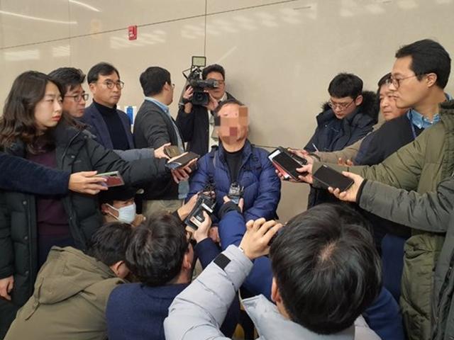 <strong>네팔</strong> 눈사태 생존 교사 귀국 "엄홍길과 일한 가이드 믿고 등반"