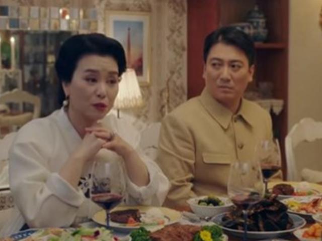 [민경원의 심스틸러]말보다 발 먼저 나가는 <strong>현실 남매</strong>···'기생충' 이어 케미 터졌다