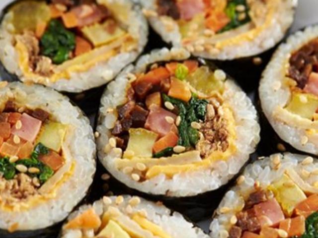 돌돌 만 국민음식… 외국인들도 ‘kimbab 사랑’