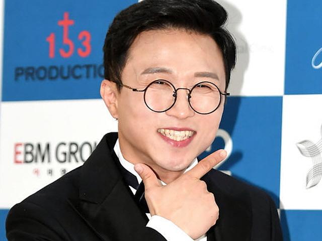 박성광 측 "5월 2일 7살 연하 비<strong>연예인</strong>과 <strong>결혼</strong>..작년 가을부터 열애"