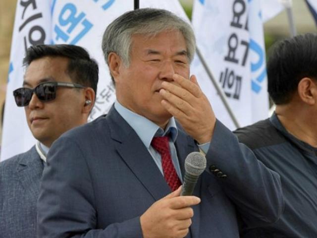 '패닉 종로'서 전광훈 집회 강행…지자체 '금지<strong>명령</strong>' 고심