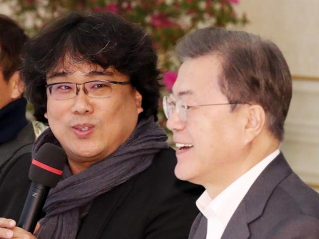 김정숙 여사, 기생충팀에 '대파 짜파구리' 대접…봉준호 "맛있다"