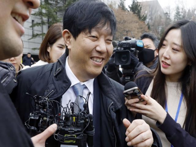 돌이킬 수 없는 우직함 카카오, 파격의 승부사 타다