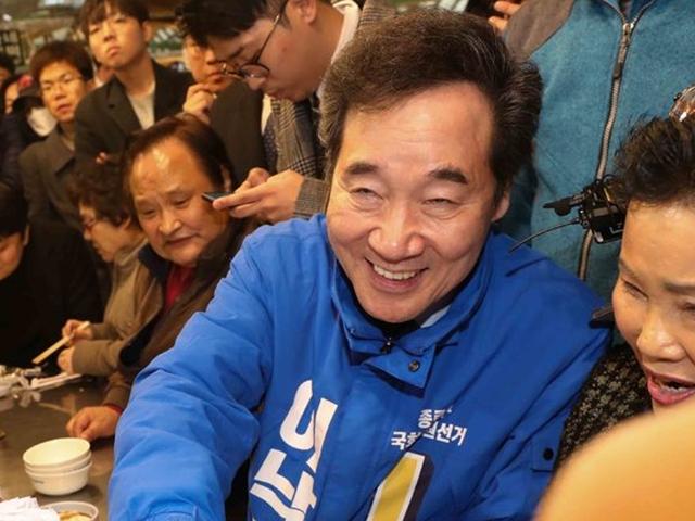 <strong>이낙연</strong>·황교안 종로 여론조사 한달…최대 27.2%p, 최소 11.1%p 차