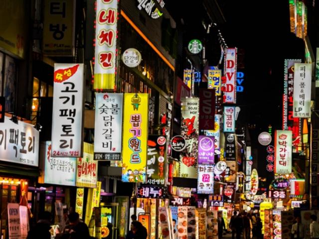 가맹 경쟁 피 터지는 <strong>외식업</strong>…매출 1위 업종은?