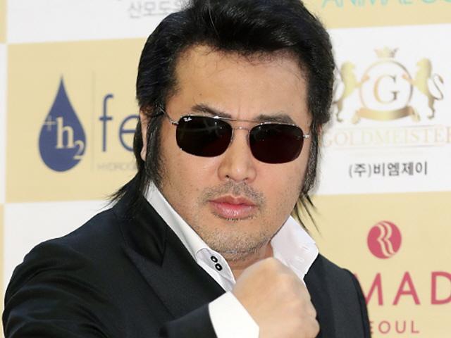 김보성 "확진 각오하고 대구 방문…직접 힘 드리고 싶었죠"