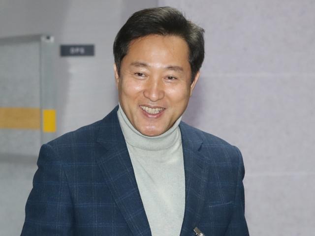 선관위, 경비원 등에 120만원 준 오세훈 고발…"명절 보너스"