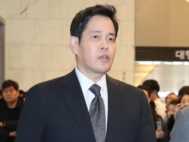 신세계그룹, 9000억 원 규모 그룹 차원 '총력 <strong>지원</strong>'
