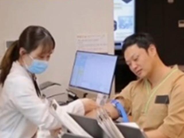<strong>양치승</strong>, 콜레스테롤+지방간 위험진단에도 '고기흡입'