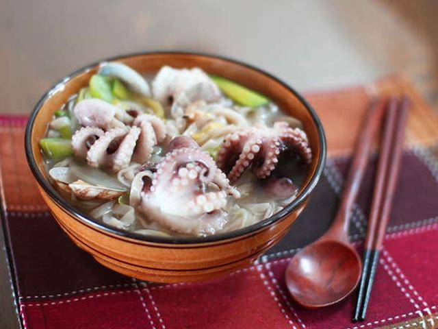 시원한 국물맛이 좋은 주꾸미 <strong>칼국수</strong>!!!