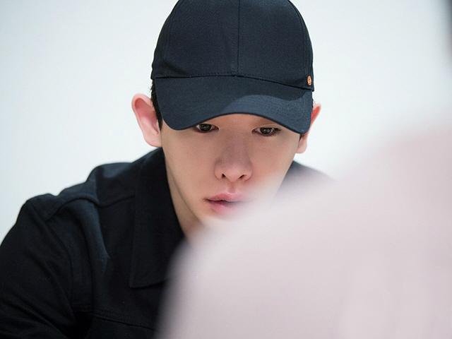 "어떤 말도 변명이겠지만"...<strong>원호</strong>가 말하는 과거, 현재, 몬베베