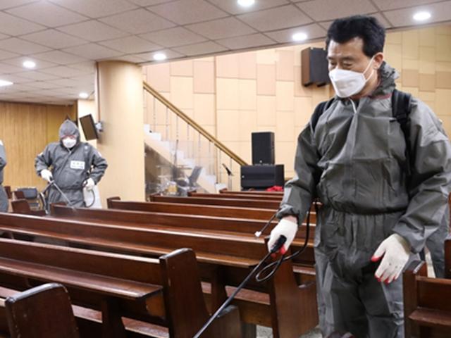중소형 <strong>교회</strong>가 현장예배 포기 못하는 진짜 이유…직접 들어봤다