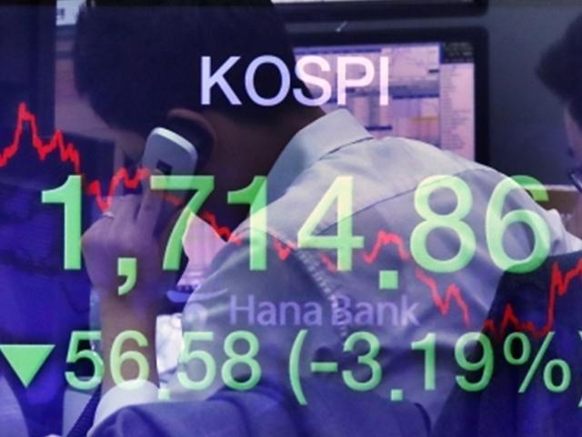"삼성전자 사야겠다" 초보 개미, <strong>저가</strong><strong>매수</strong> 기회 일까?