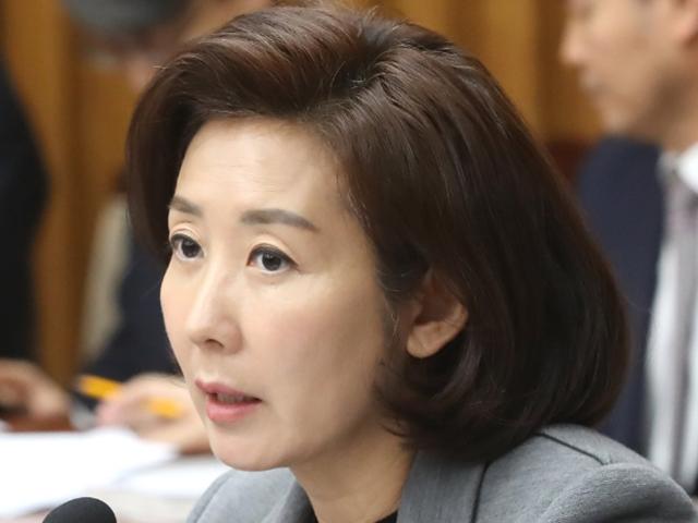 <strong>나경원</strong> “자녀 부정입학으로 처벌받으면 즉각 의원직 사퇴”