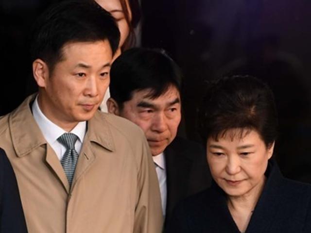 옥중서신에도 유영하 컷오프…박근혜 “능욕당했다”