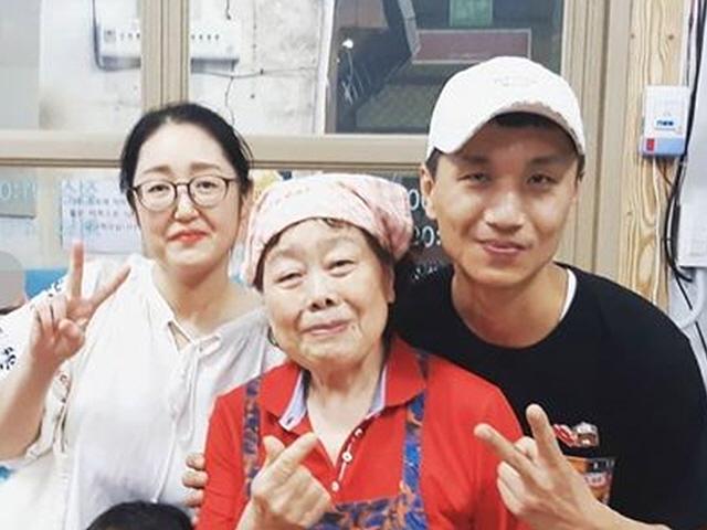 "많이 사랑합니다"..<strong>포방터</strong> 돈가스집, 원주 칼국숫집 암투병 응원 동참