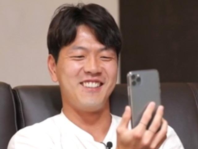 <strong>기성용</strong>, 둘째 계획 묻는 김영권 질문에 "한혜진한테 얘기해"