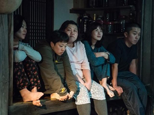 "어떻게 장남도 없이 무덤 파냐"···가부장제와 작별 고한 영화