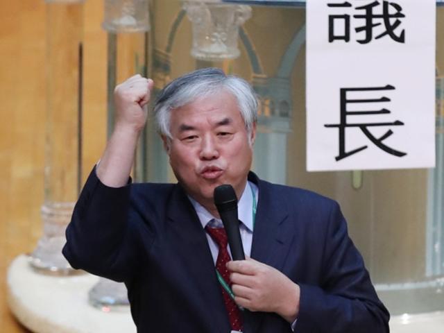 전광훈 "경추 이상···갑자기 죽을 수도" 불구속 재판 요청