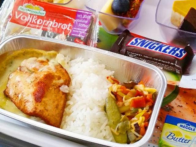'한국은 비빔밥' 익숙하지만 나라마다 확연히 다르다는 기내식 사진