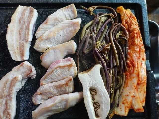 고사리가 돼지를 만난 날...맛 폭죽 터졌네