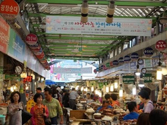여행갈 때 필수 코스! 지역 특색 담긴 전통시장 10